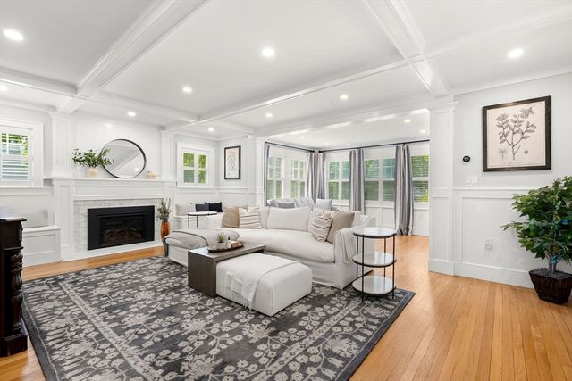 3 Essex Rd, Belmont, MA 02478