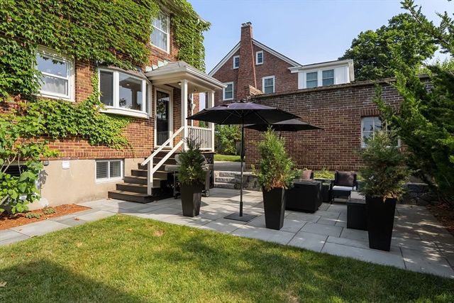 3 Essex Rd, Belmont, MA 02478