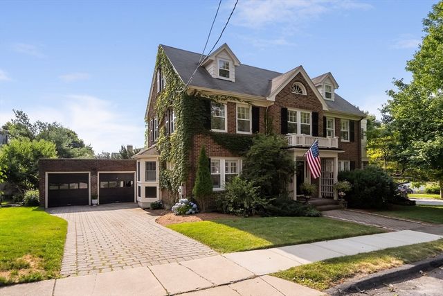 3 Essex Rd, Belmont, MA 02478