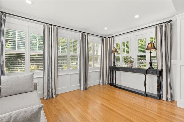 3 Essex Rd, Belmont, MA 02478