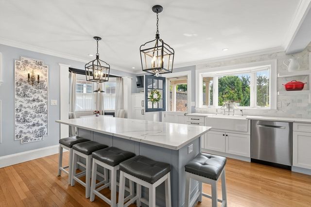 3 Essex Rd, Belmont, MA 02478