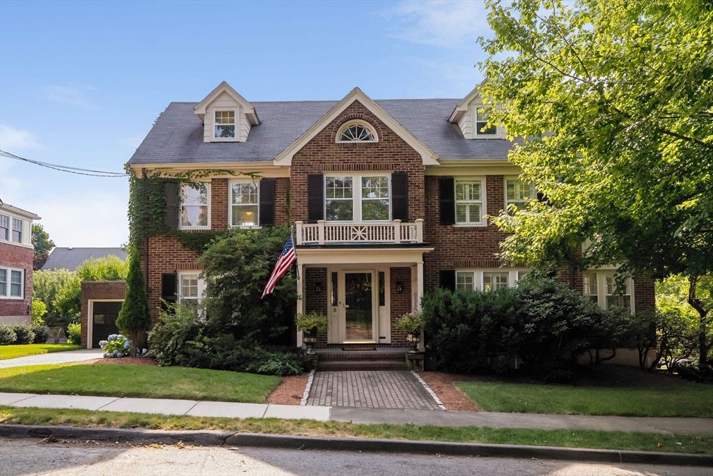 3 Essex Rd, Belmont, MA 02478