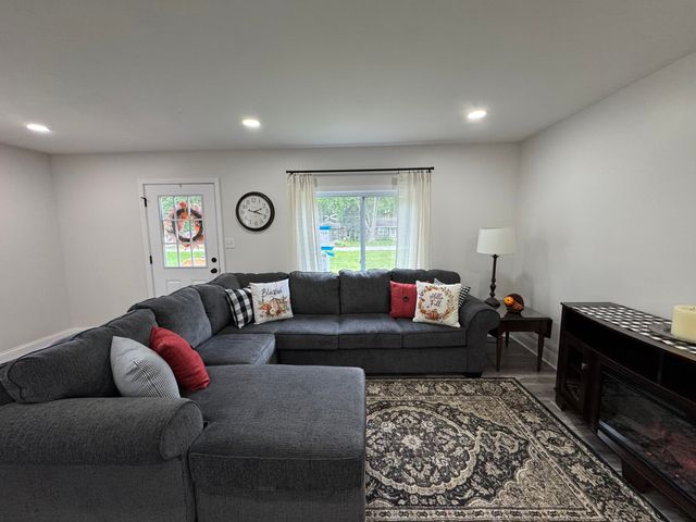 1427 Austin Avenue, Schererville, IN 46375