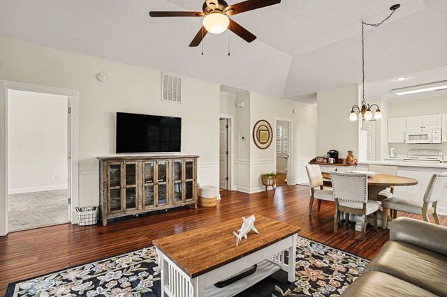 4703 Wild Iris Dr Apt 302, Myrtle Beach, SC 29577