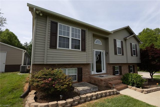 113 Stone Bridge Road, Mount Airy, NC 27030