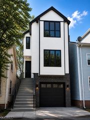 31 Watson St, Paterson City, NJ 07522