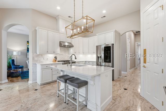 52 Old Fort Dr, Hilton Head Island, SC 29926
