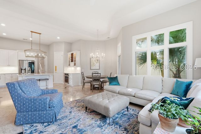 52 Old Fort Dr, Hilton Head Island, SC 29926