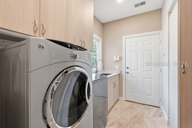 52 Old Fort Dr, Hilton Head Island, SC 29926