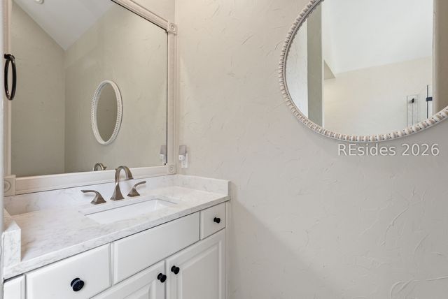 52 Old Fort Dr, Hilton Head Island, SC 29926