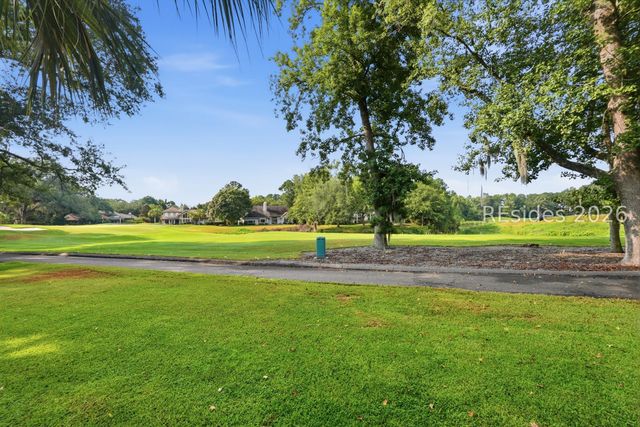 52 Old Fort Dr, Hilton Head Island, SC 29926