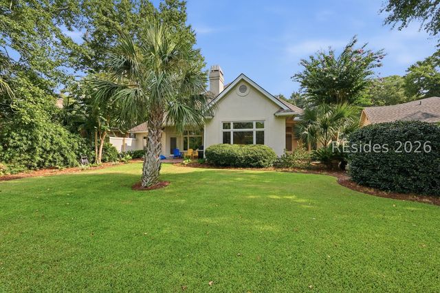 52 Old Fort Dr, Hilton Head Island, SC 29926