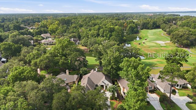 52 Old Fort Dr, Hilton Head Island, SC 29926