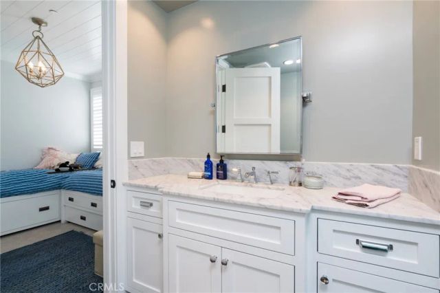 217 Coral Avenue, Newport Beach, CA 92662