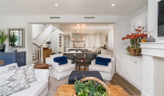 217 Coral Avenue, Newport Beach, CA 92662