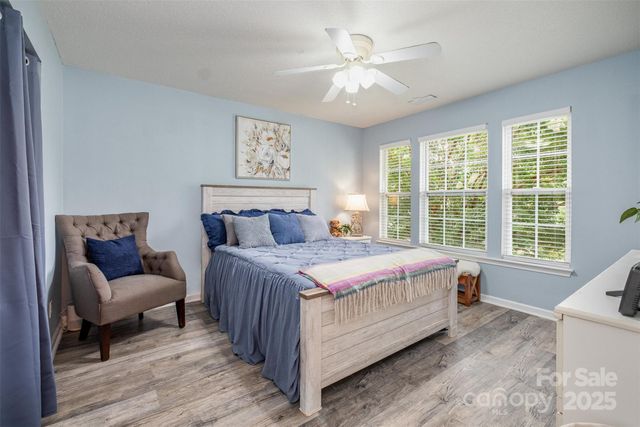 6602 Fawn View Drive, Charlotte, NC 28216