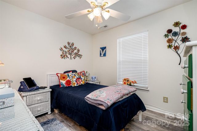 6602 Fawn View Drive, Charlotte, NC 28216