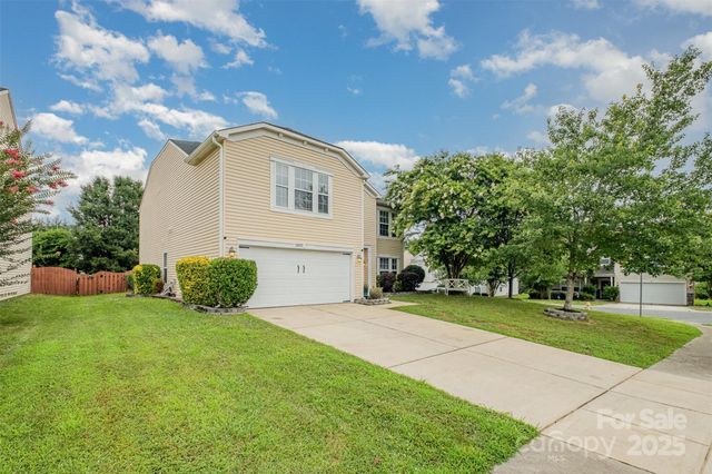6602 Fawn View Drive, Charlotte, NC 28216
