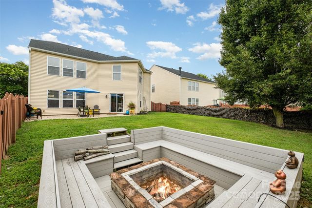 6602 Fawn View Drive, Charlotte, NC 28216
