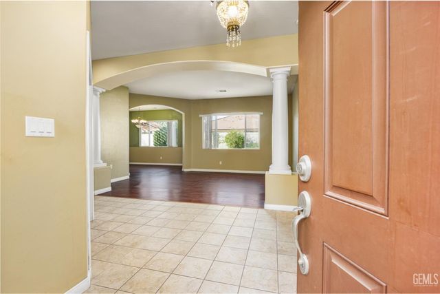 13418 Giro Drive, Bakersfield, CA 93314