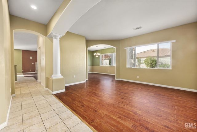 13418 Giro Drive, Bakersfield, CA 93314