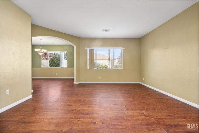 13418 Giro Drive, Bakersfield, CA 93314