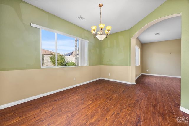 13418 Giro Drive, Bakersfield, CA 93314