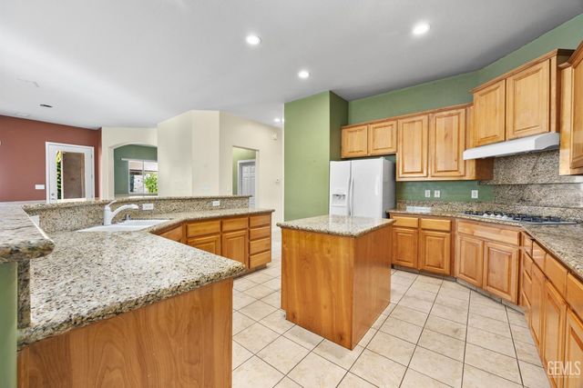 13418 Giro Drive, Bakersfield, CA 93314