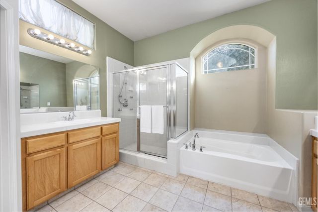 13418 Giro Drive, Bakersfield, CA 93314