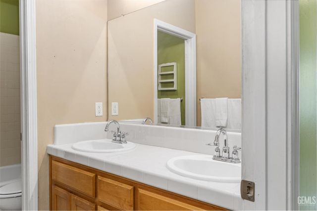 13418 Giro Drive, Bakersfield, CA 93314