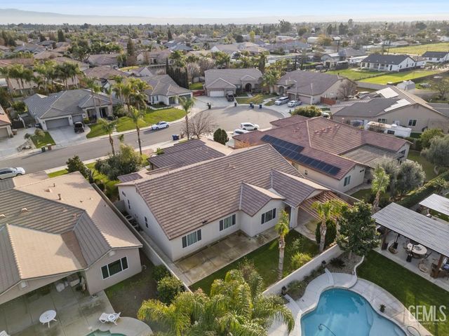 13418 Giro Drive, Bakersfield, CA 93314