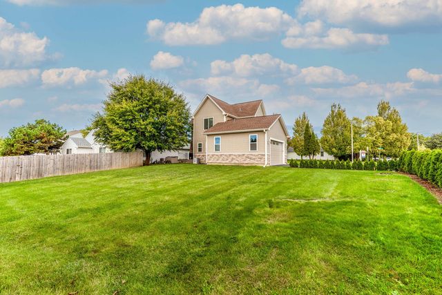 355 Woodhill Lane, Lake Villa, IL 60046