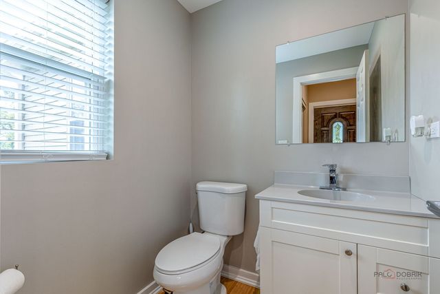 355 Woodhill Lane, Lake Villa, IL 60046