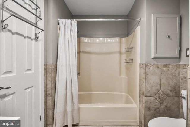 702 ABBEY CT, Sicklerville, NJ 08081
