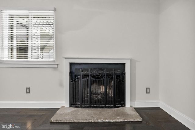 702 ABBEY CT, Sicklerville, NJ 08081