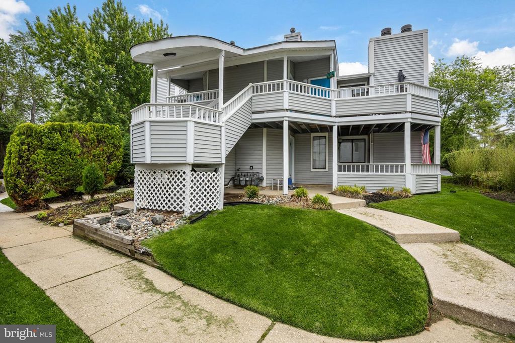 702 ABBEY CT, Sicklerville, NJ 08081