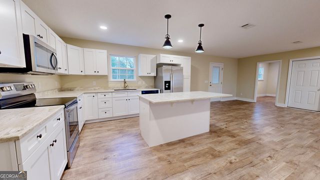 4756 Otter Creek Circle, Blackshear, GA 31516