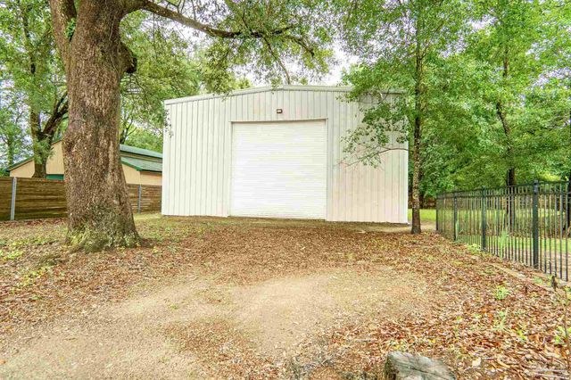 3177 Wallace Lake Rd, Pace, FL 32571