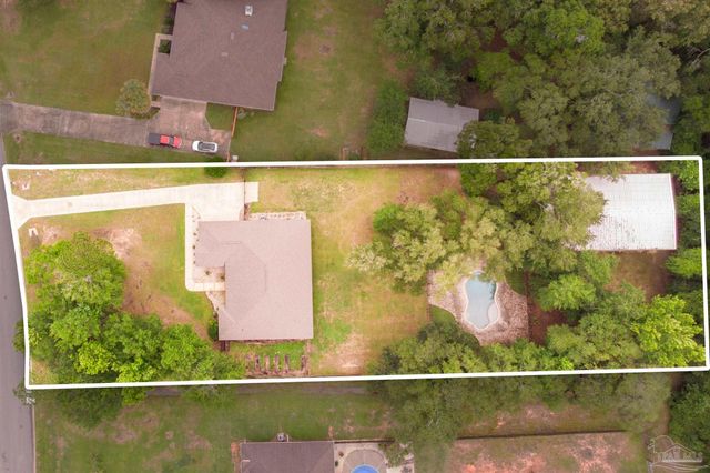 3177 Wallace Lake Rd, Pace, FL 32571