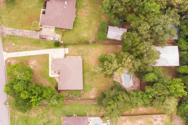 3177 Wallace Lake Rd, Pace, FL 32571