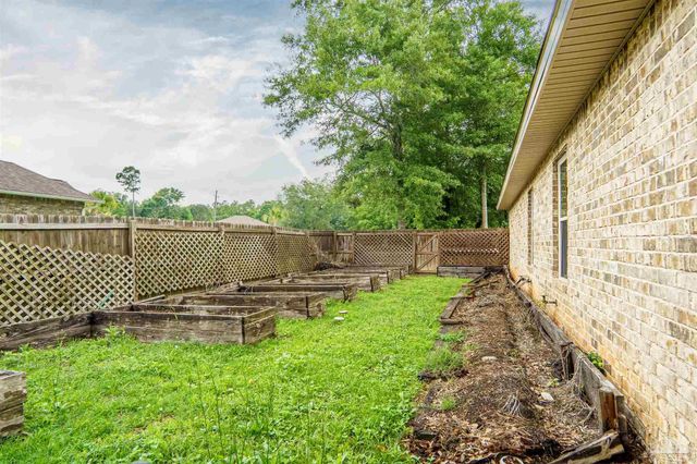 3177 Wallace Lake Rd, Pace, FL 32571