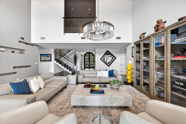 2740 NE 17th Street, Fort Lauderdale, FL 33305