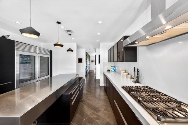 2740 NE 17th Street, Fort Lauderdale, FL 33305