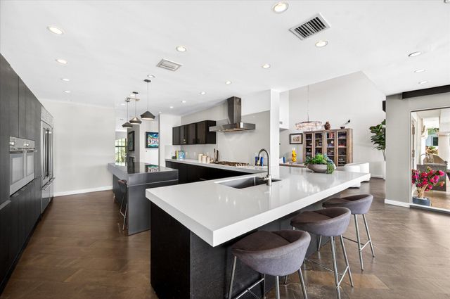 2740 NE 17th Street, Fort Lauderdale, FL 33305