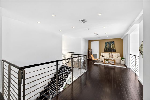 2740 NE 17th Street, Fort Lauderdale, FL 33305