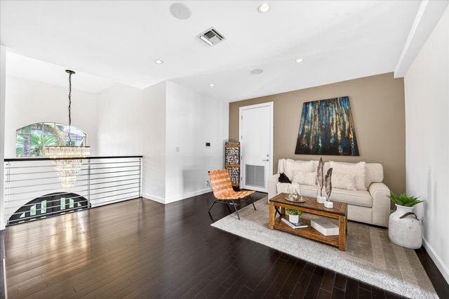 2740 NE 17th Street, Fort Lauderdale, FL 33305
