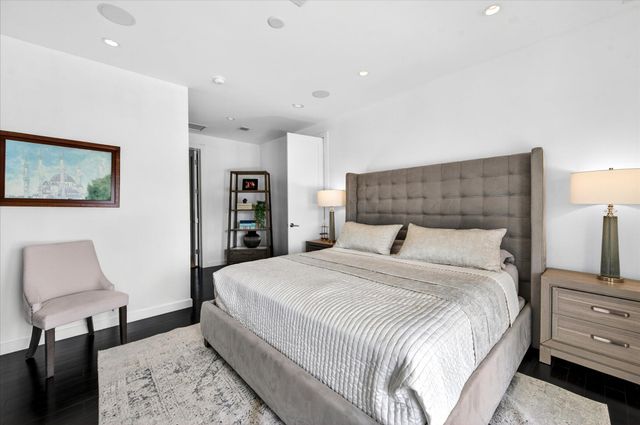 2740 NE 17th Street, Fort Lauderdale, FL 33305