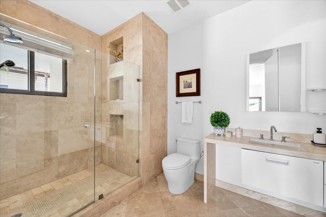 2740 NE 17th Street, Fort Lauderdale, FL 33305