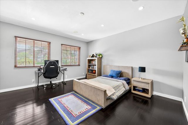 2740 NE 17th Street, Fort Lauderdale, FL 33305