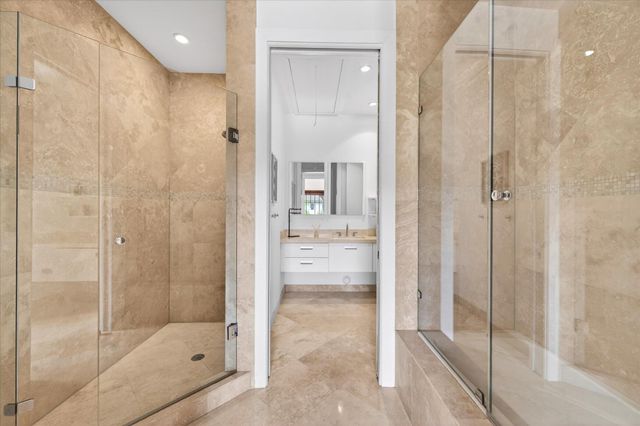 2740 NE 17th Street, Fort Lauderdale, FL 33305